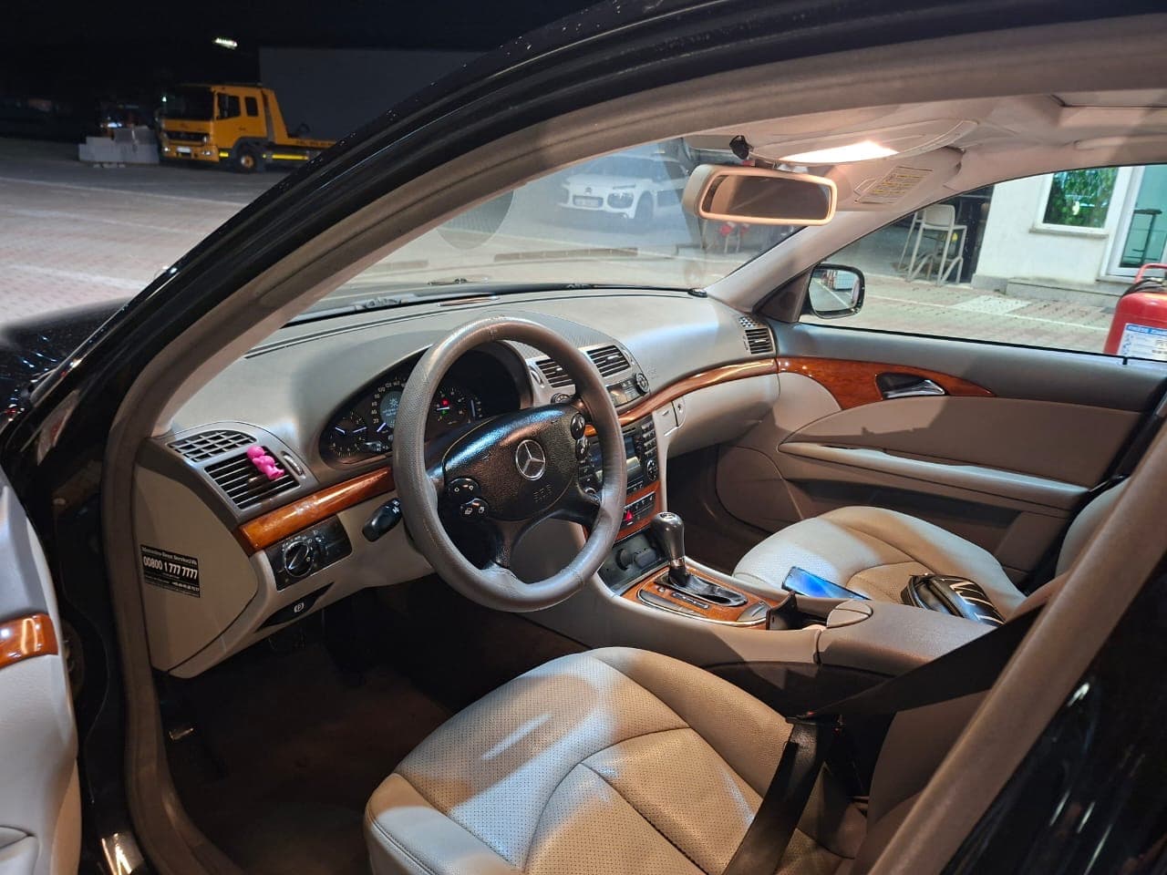 Foto 1 de 5: Mercedes Benz e class — anuncio de alquiler en Albania